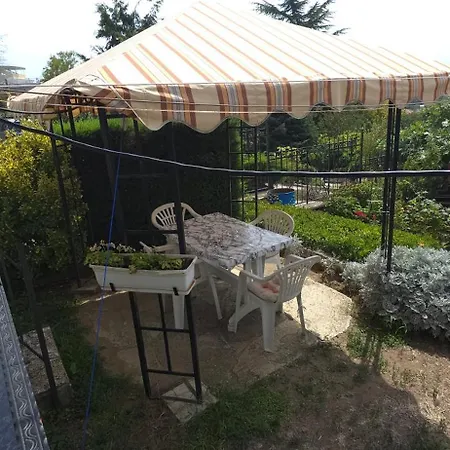 Summer House 3* Sankt Konstantin & Helena