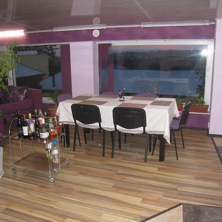 Summer House Konukevi 3*