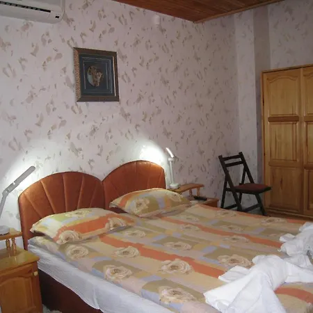 Summer House Konukevi