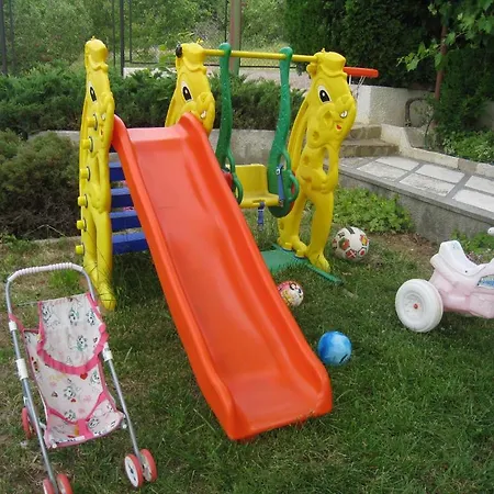 Summer House Aziz Konstantin ve Elena