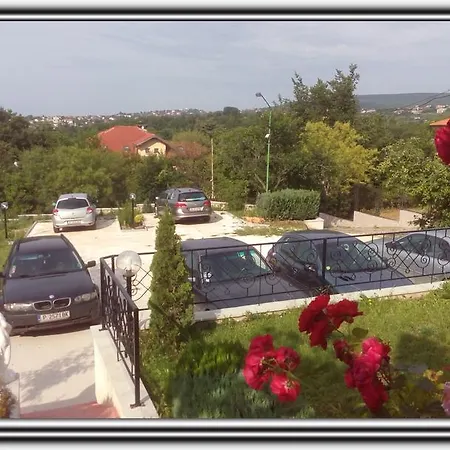 Гостевой дом Summer House 3*
