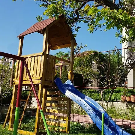 Summer House Konukevi Aziz Konstantin ve Elena