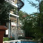 Summer House