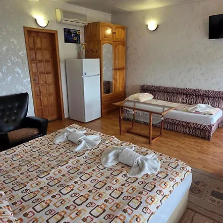 Summer House 3*