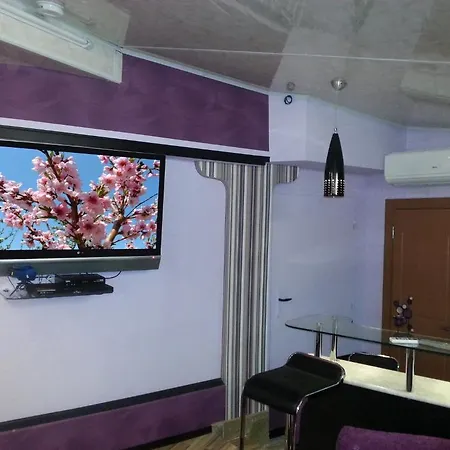 Summer House セインツ・コンスタンティン＆ヘレナ