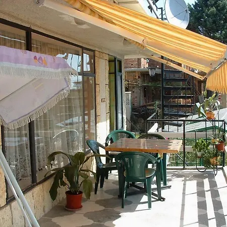 Pensionat Summer House 3*