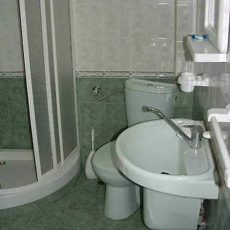 Summer House セインツ・コンスタンティン＆ヘレナ