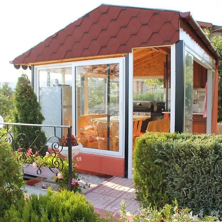 Pensionat Summer House 3*