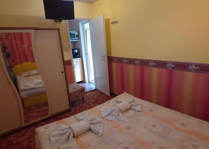 Maison d'hôtes Summer House St Constantin et Helena