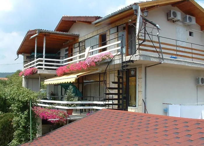 Maison d'hôtes Summer House 3*